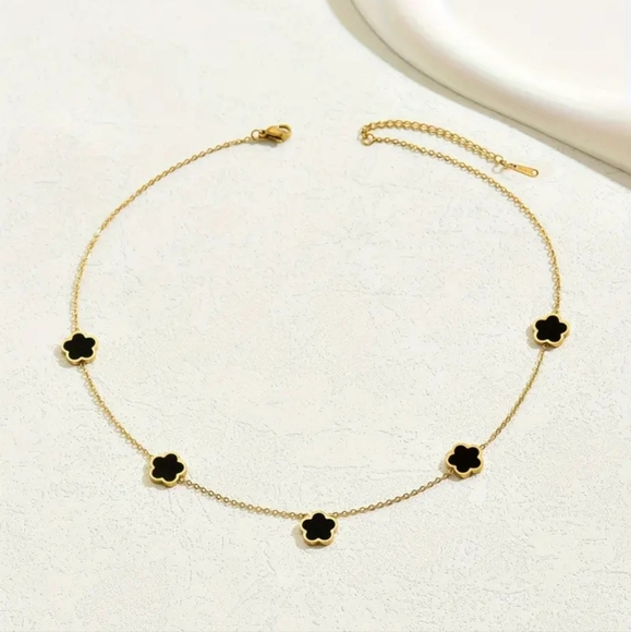 Elegant Stainless Steel 18K Gold Plated Clover Necklace. - Picture 6 of 8